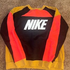 NIKE Colorblock Crewneck